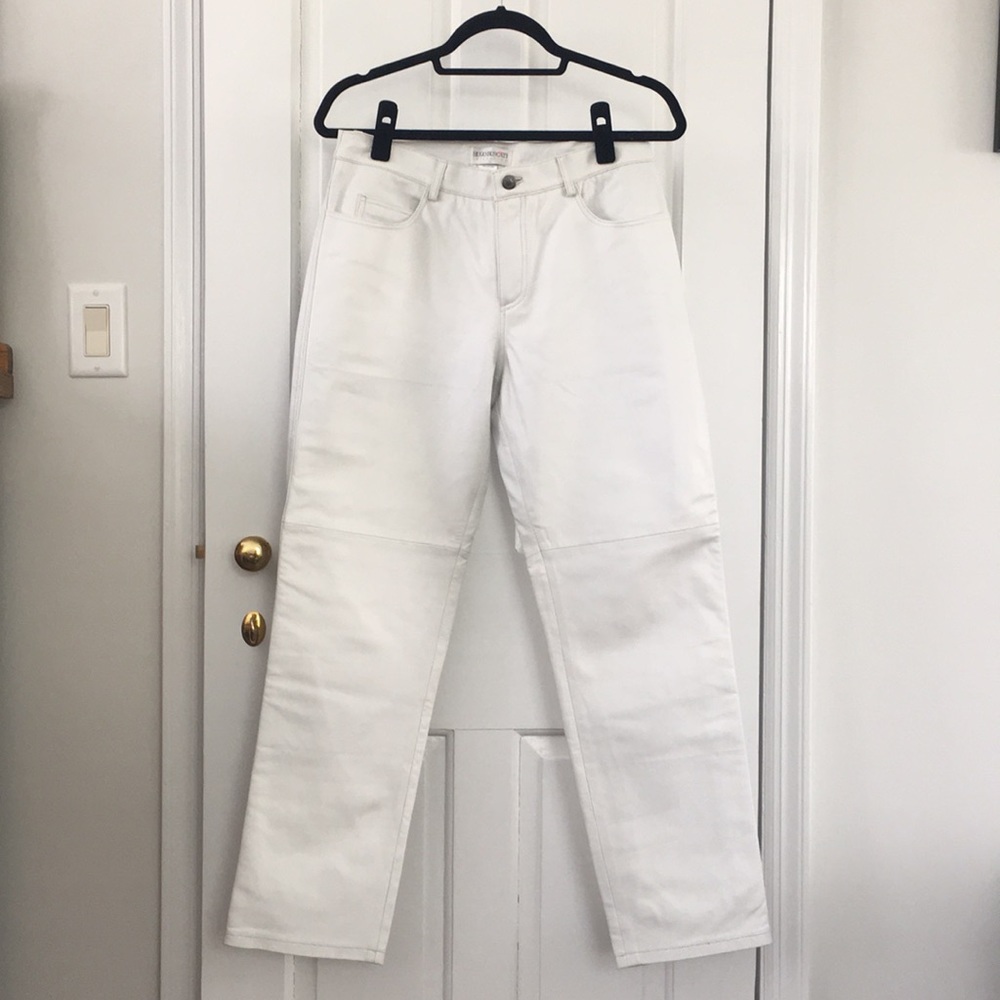 Hugo Buscati Collection 100% White Leather pants.